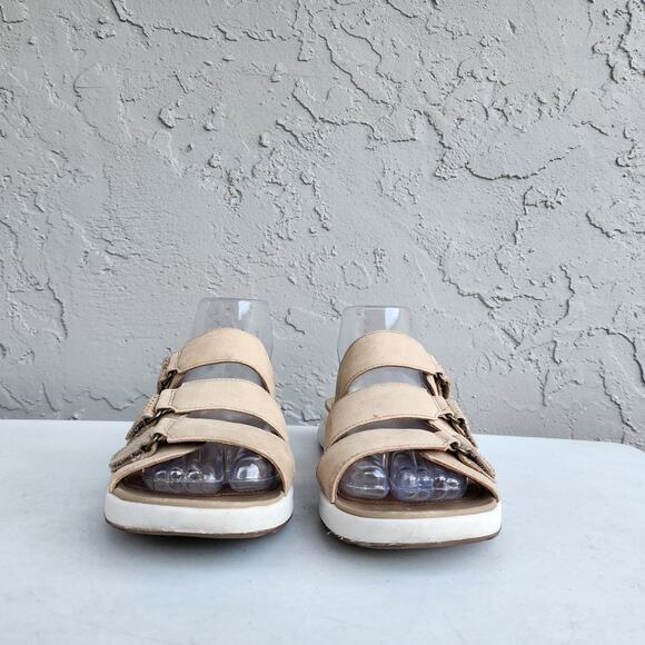 Clarks Brown Tan Sandals with Adjustable Straps - Picture 5 of 13